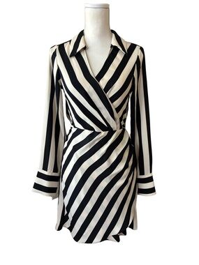 Size XS Striped Stretch Waist Dress - Black & White